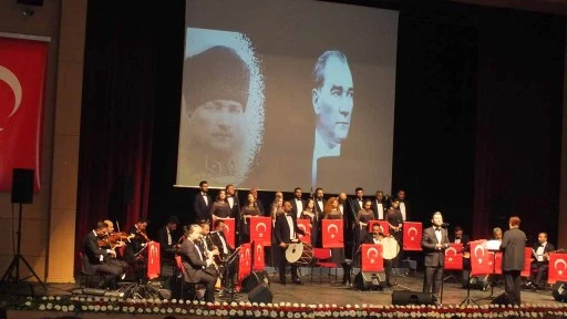 Sivas Devlet THM Korosu &quot;Atatürk'ü Anma&quot; Konseri Gerçekleştirdi