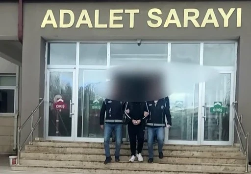 Sivas'ta 2 Göçmen Kaçakçısı Tutuklandı!