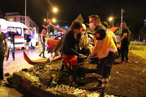 Sivas'ta Yollar Yine Kan  Gölüne Döndü! 2 Bin 918 Yaralı!