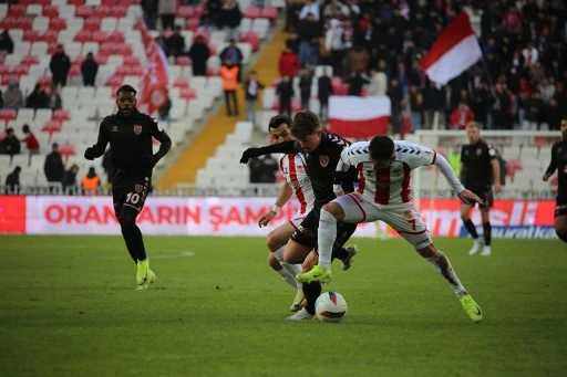 Sivasspor 4. Beraberliğini Aldı!