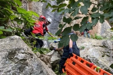 Tırmanış Yaparken Düşen Dağcı Kurtarıldı