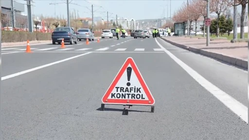 Trafik denetimlerinde  535 bin 705 araç ve sürücüye işlem yapıldı