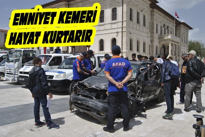 EMNİYET KEMERİ HAYAT KURTARIR