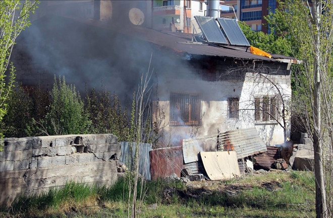 Korkutan ev yangını 