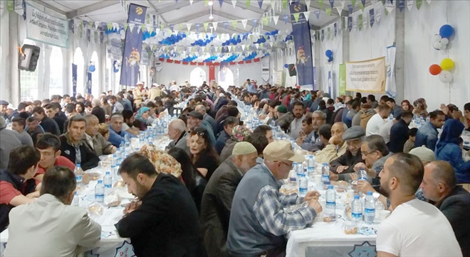 Turkcell 3500 kişiye iftar verdi