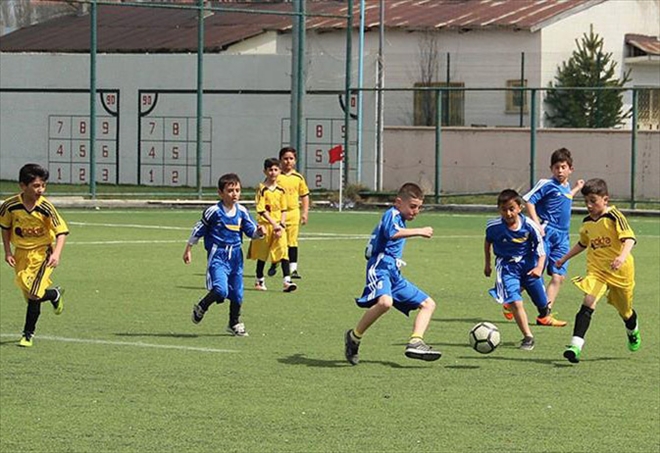 İlkokullar Futbol Turnuvası Başladı