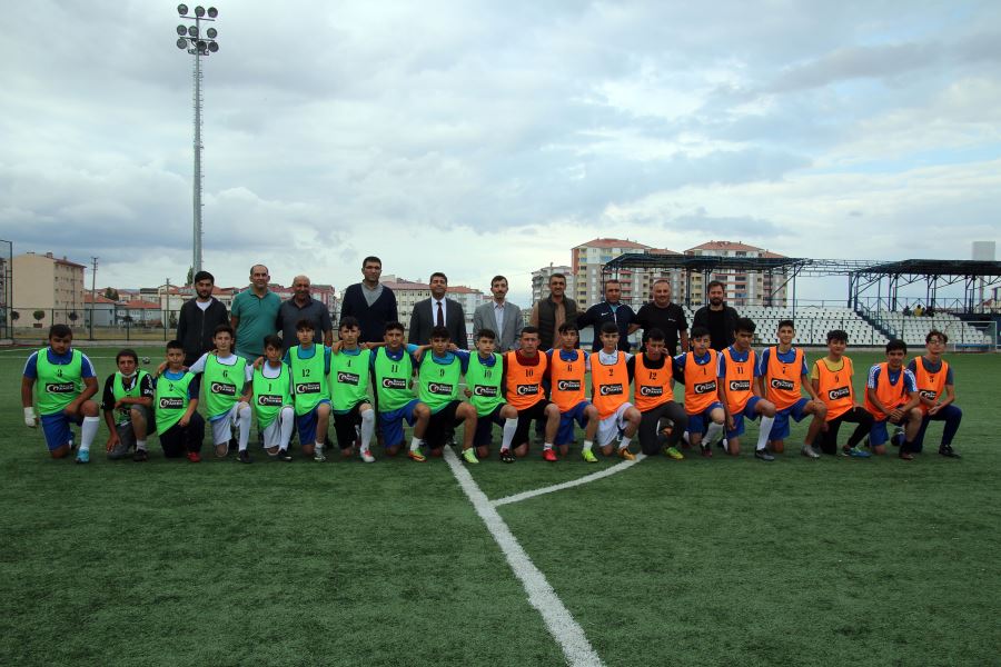 Aktan, Yaz Spor Okullarındaki Öğrencileri Ziyaret Etti
