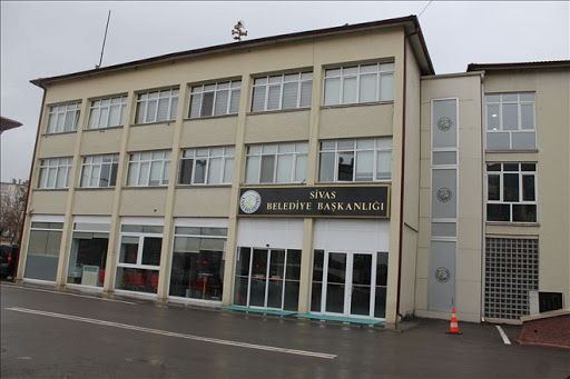 Sivas Belediyesi Yurt Bulamayan Öğrencilere Sahip Çıktı