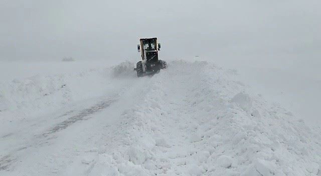  Mahsur Kalan Çalışanları Ekipler Kurtardı--Video