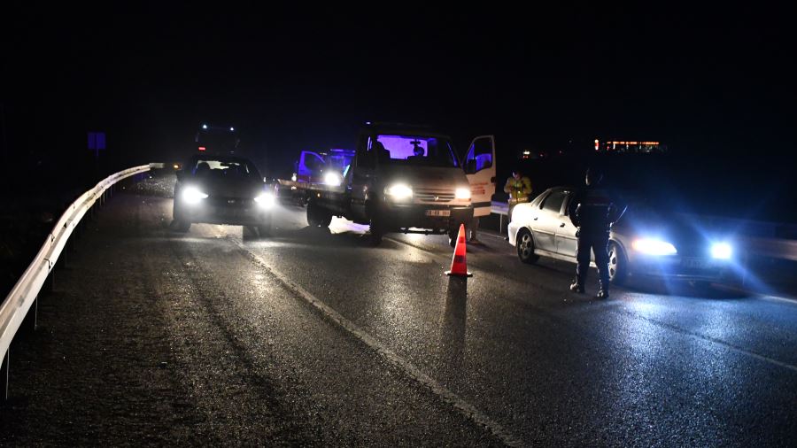 Trafik Kazasında Anne Ve İki Çocuğu Yaralandı