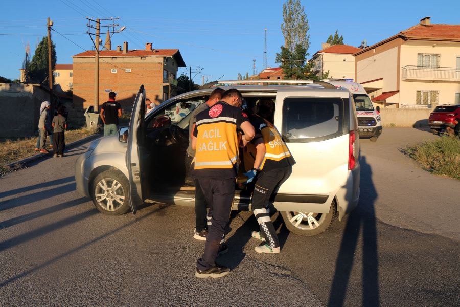 Trafik Kazasında 2 Kişi Yaralandı--Video