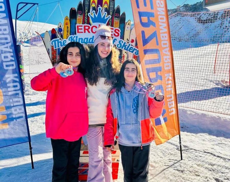 Snowboard Yarışlarından 3 Madalya İle Döndüler