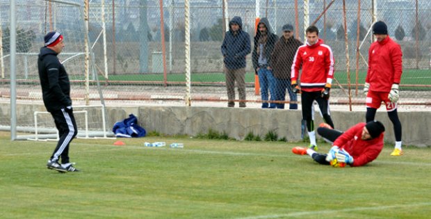 File Bekçilerinden Tam Performans