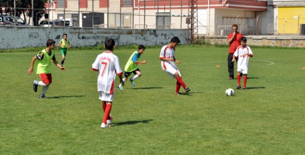 ?Yaz Kuran Kursları Arası Futbol Turnuvası? Başladı